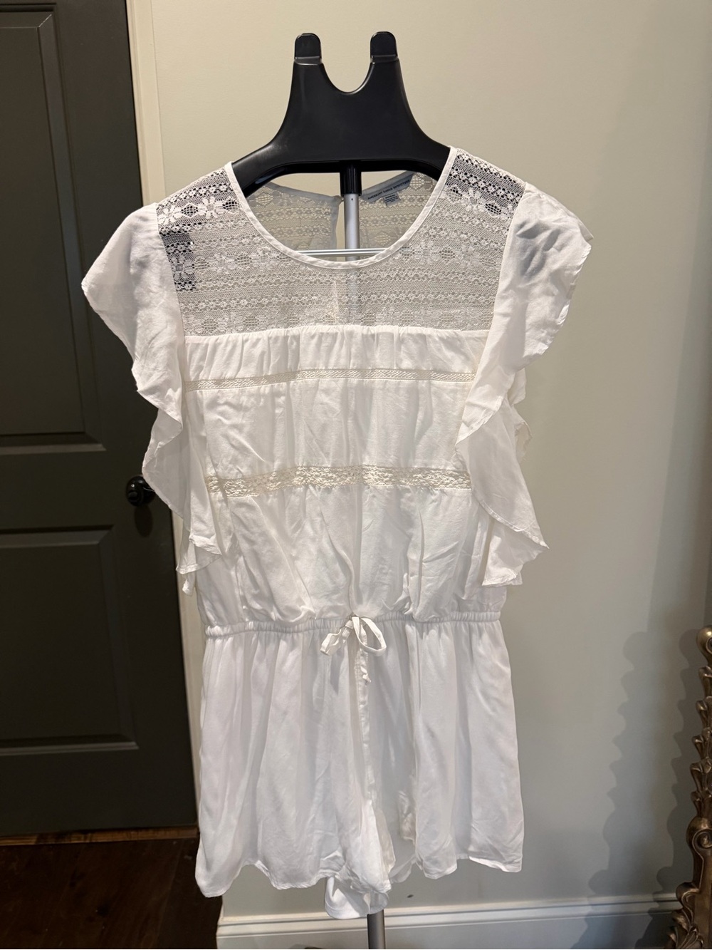 American Eagle White Lace Ruffle Romper Women’s Medium Boho